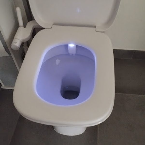 PHOTO INSTALLATION WC JAPONAIS CONCEPT LED BIDET WCCONCEPT
